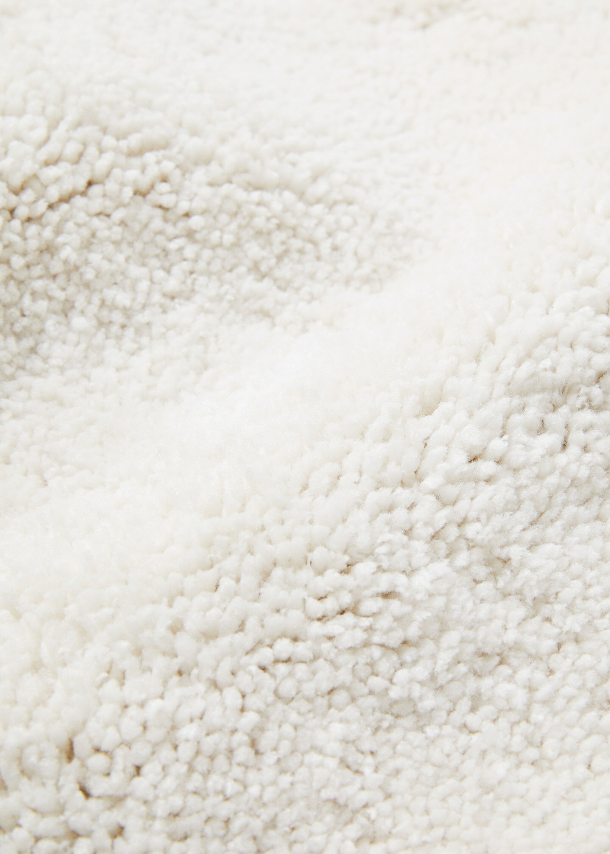 Medium fur rectangular rug - Details of the article 2