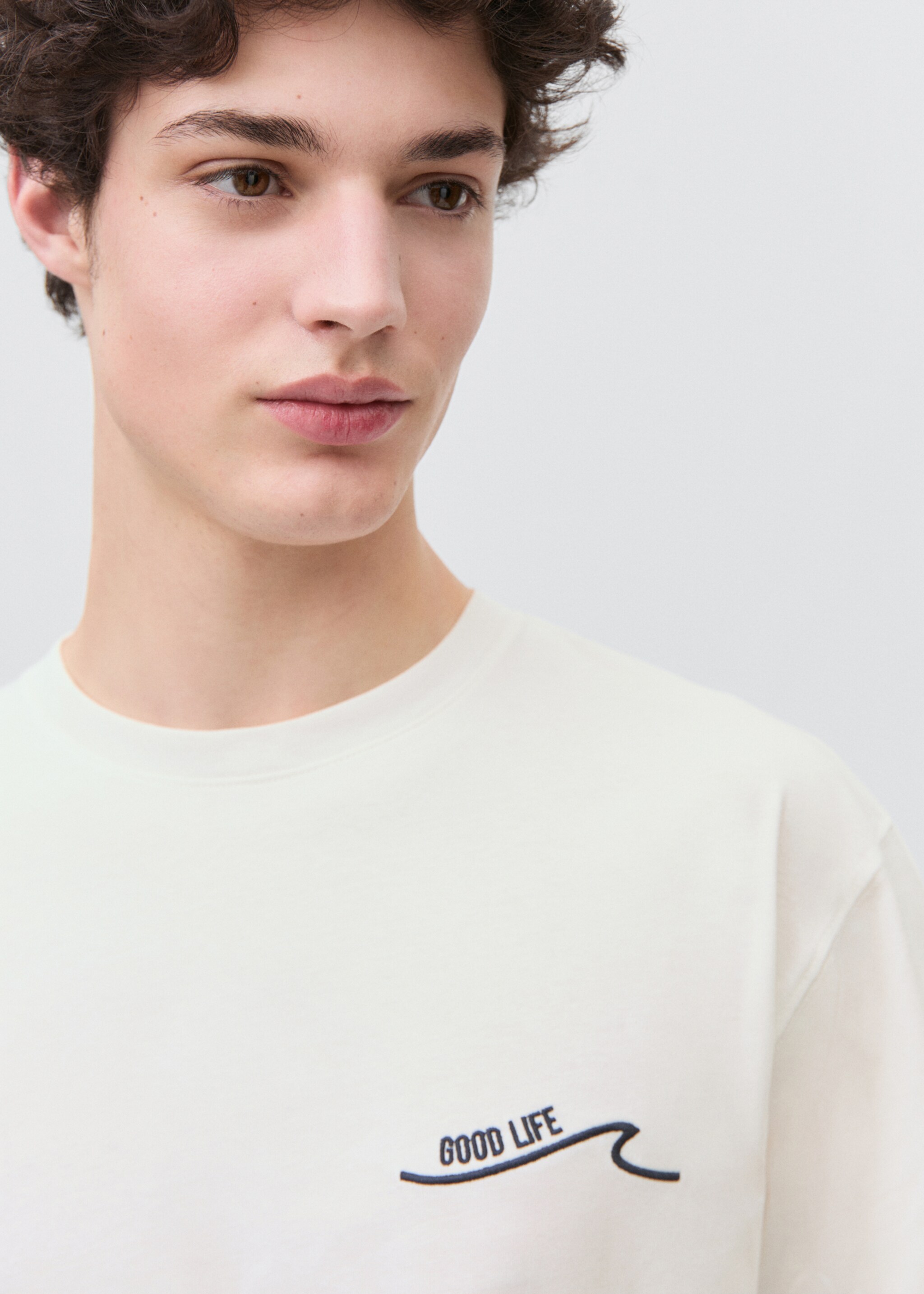 Short-sleeved printed t-shirt - Details of the article 1