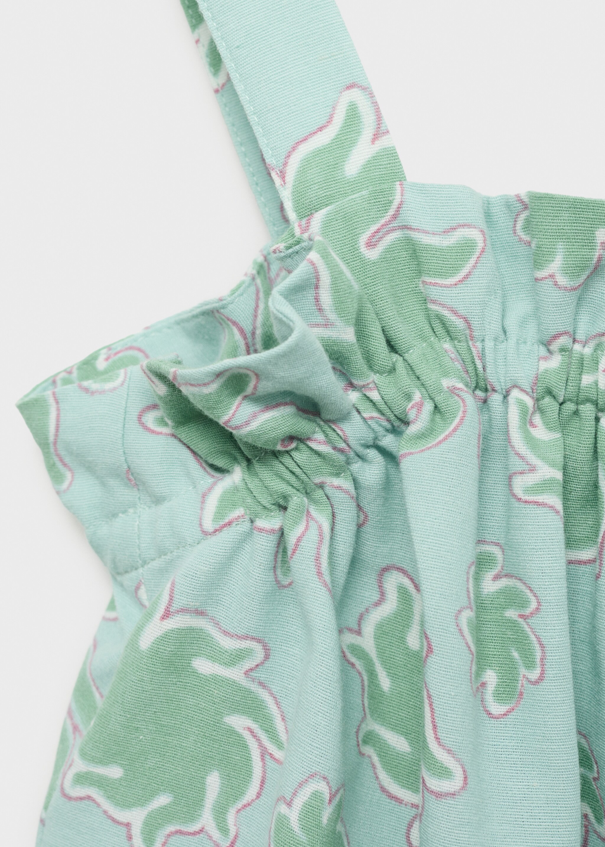 Printed sleeveless blouse - Details of the article 8
