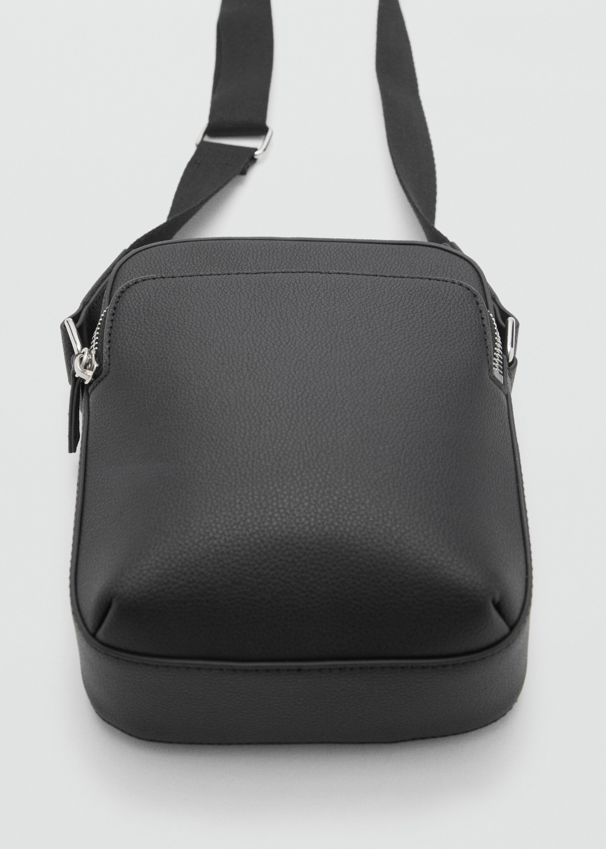 Patent leather-effect shoulder bag - Details of the article 3
