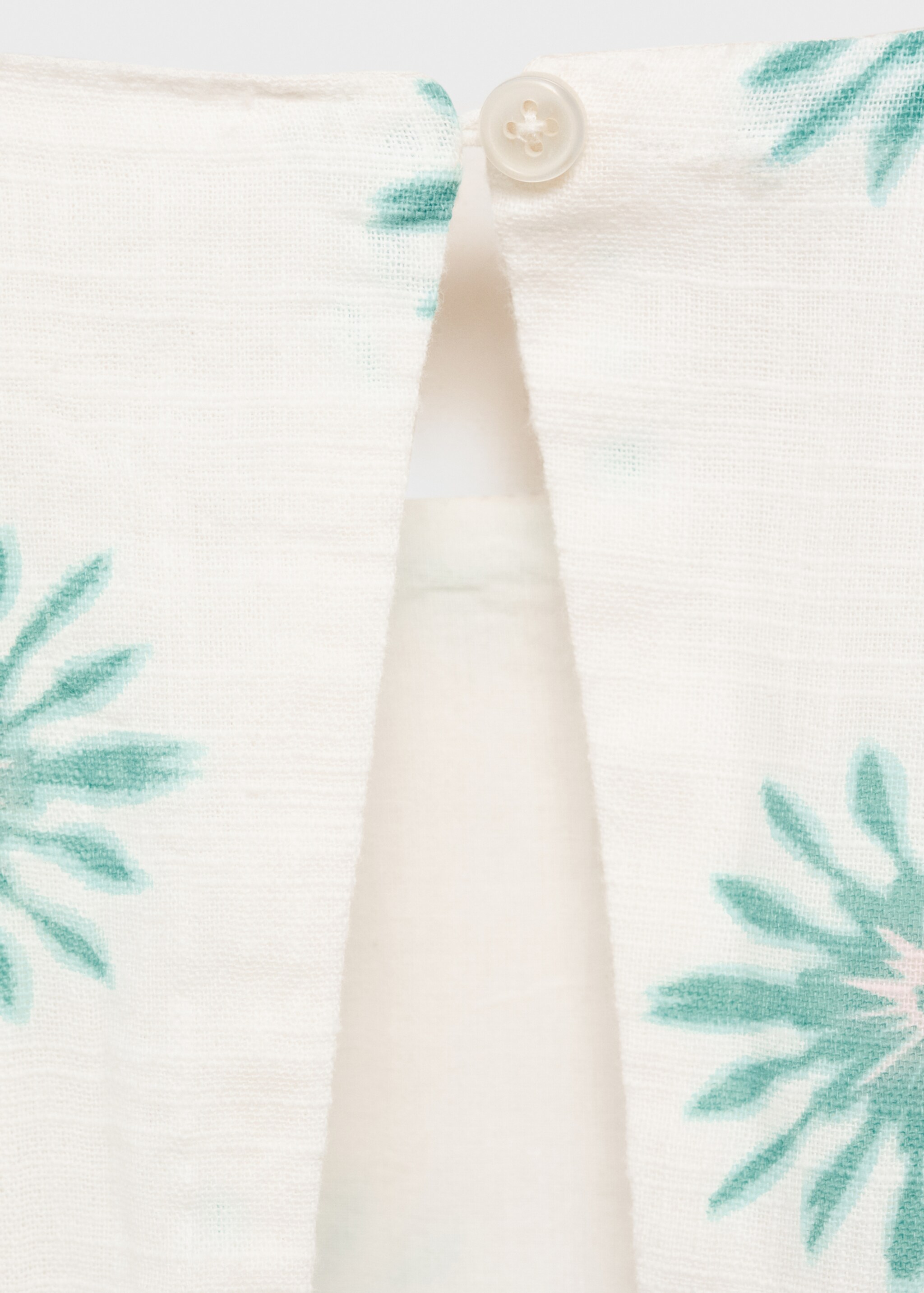 Printed jumpsuit with openings - Details of the article 8